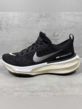 Nike Invincible Run 3 Running Shoes - Women's Size 8 - Black